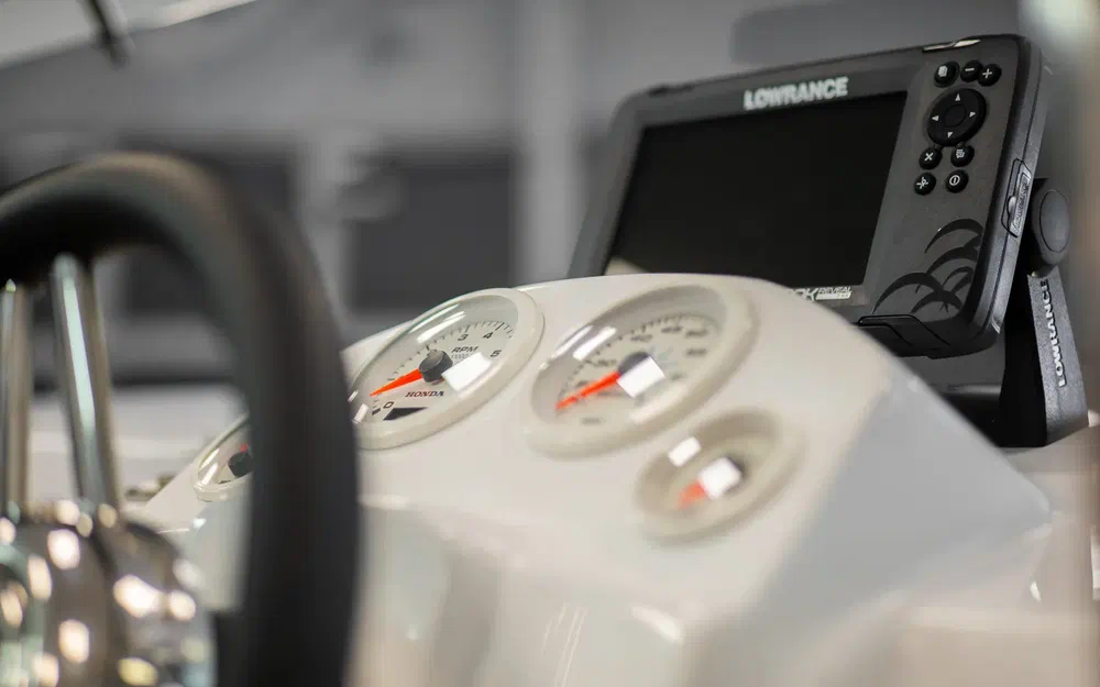 slider 11 Trident Marine 530 SPORT