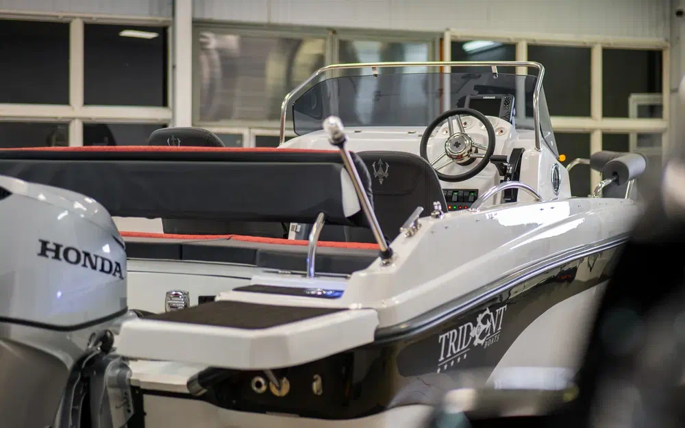 slider 13 Trident Marine 530 SPORT