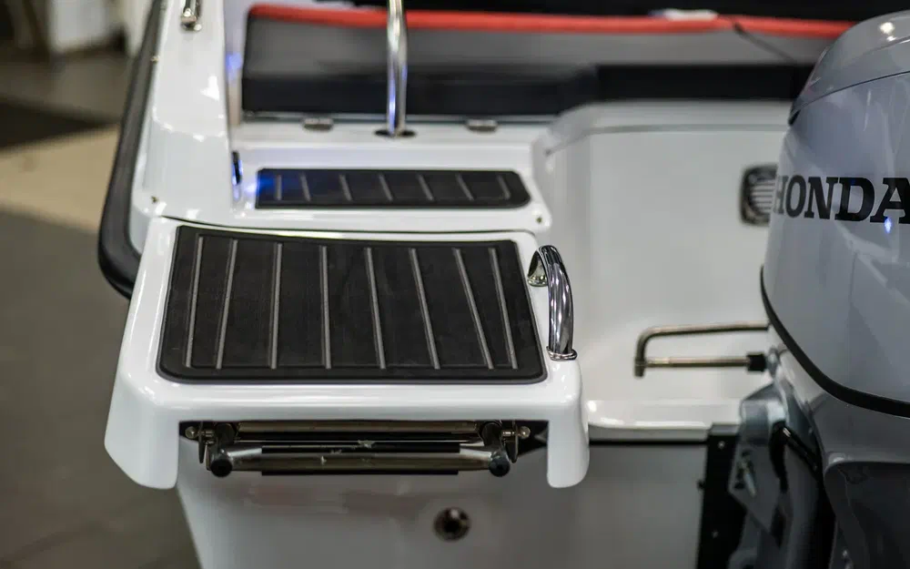 slider 16 Trident Marine 530 SPORT