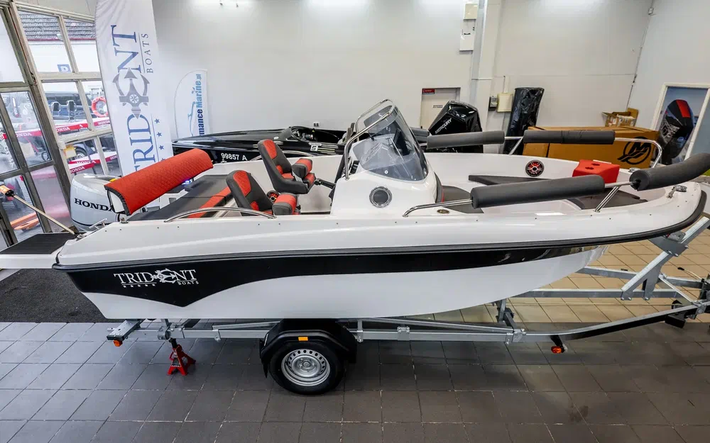 slider 9 Trident Marine 530 SPORT