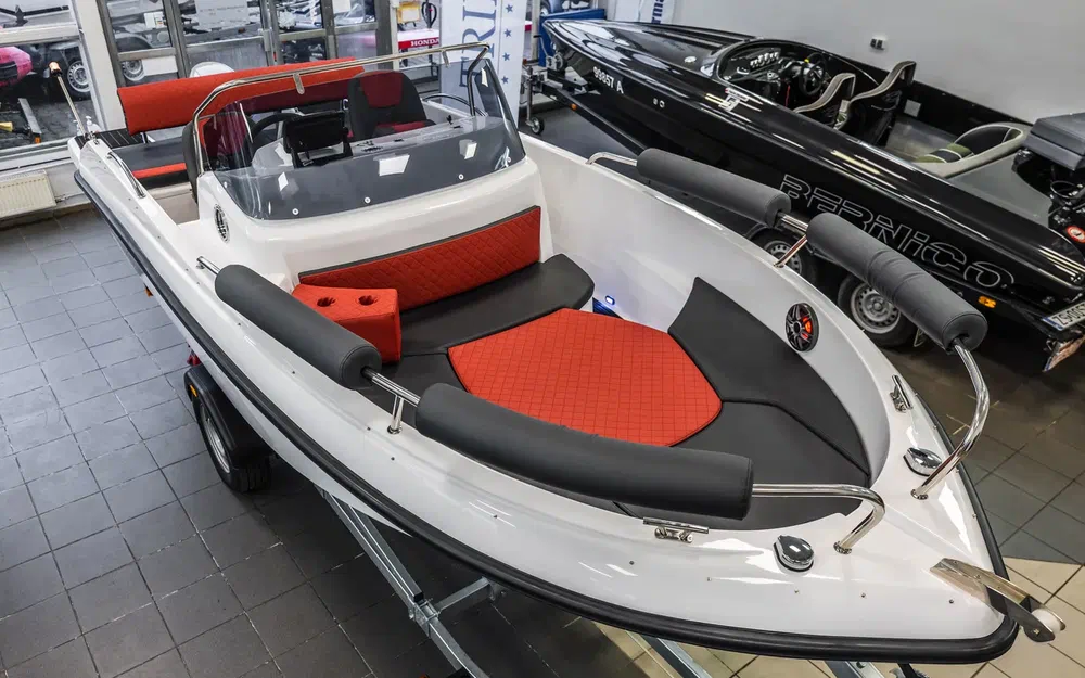 slider 3 Trident Marine 530 SPORT