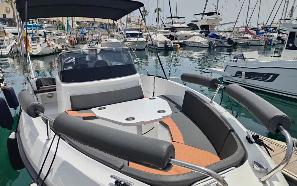 slider 1 Trident Marine 630 OPEN