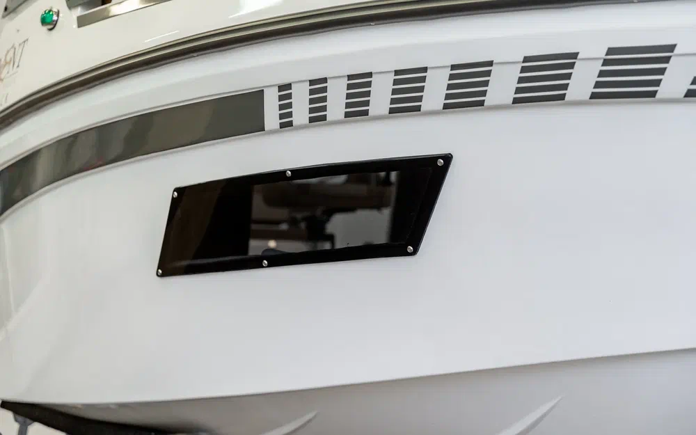 slider 14 Trident Marine 640 SUNDECK