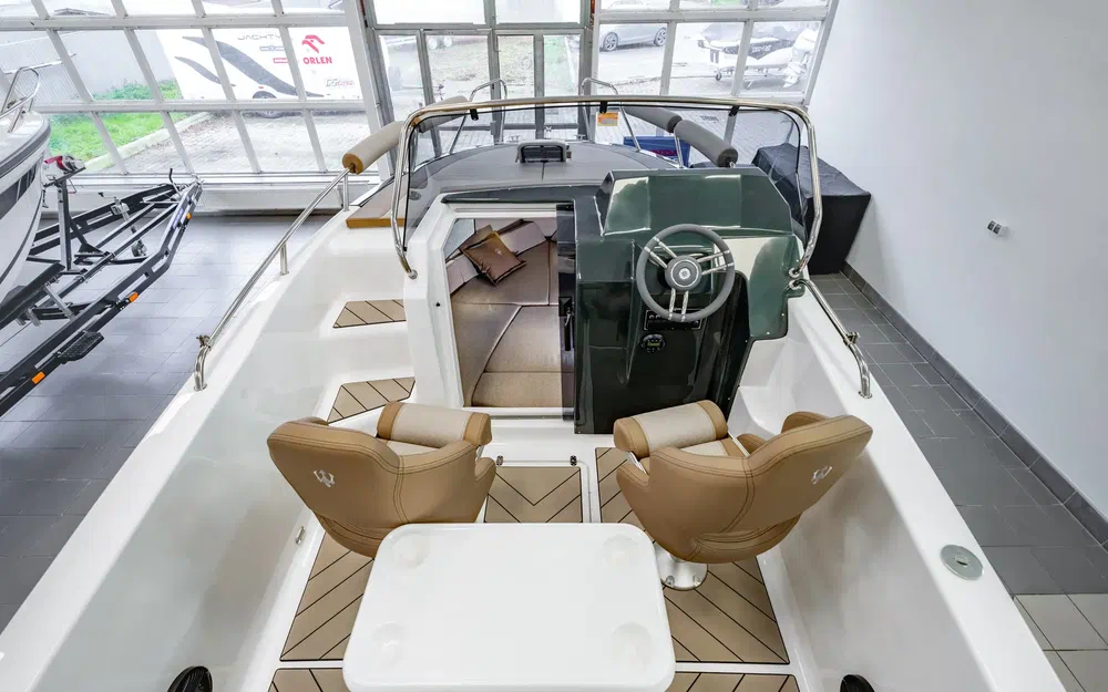 slider 34 Trident Marine 640 SUNDECK