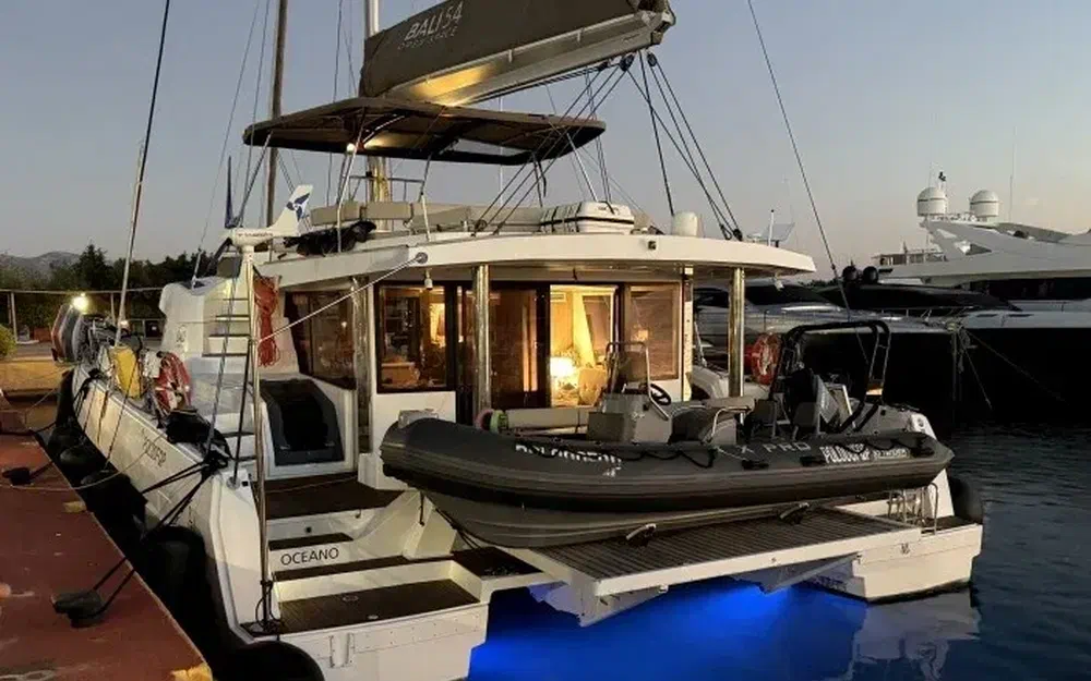 slider 1 Bali Catamarans Bali 5.4