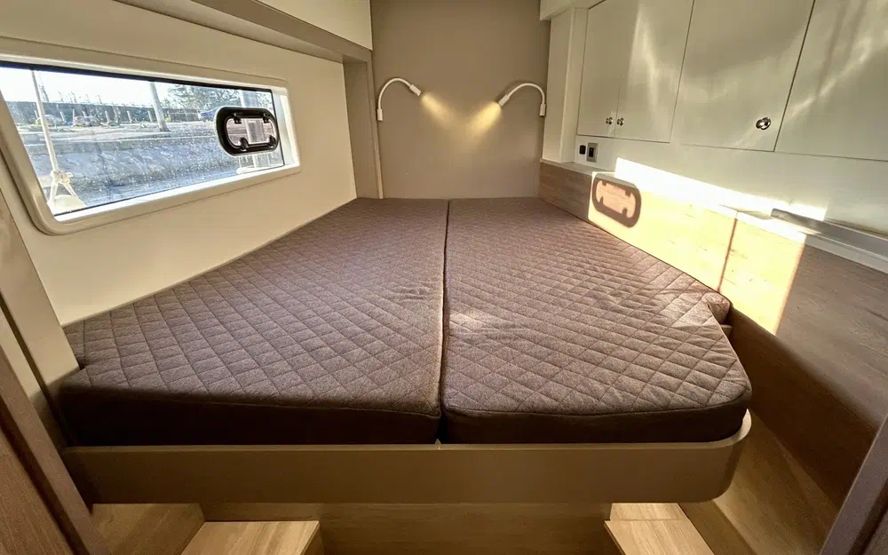 slider 12 Catana Bali 4.2