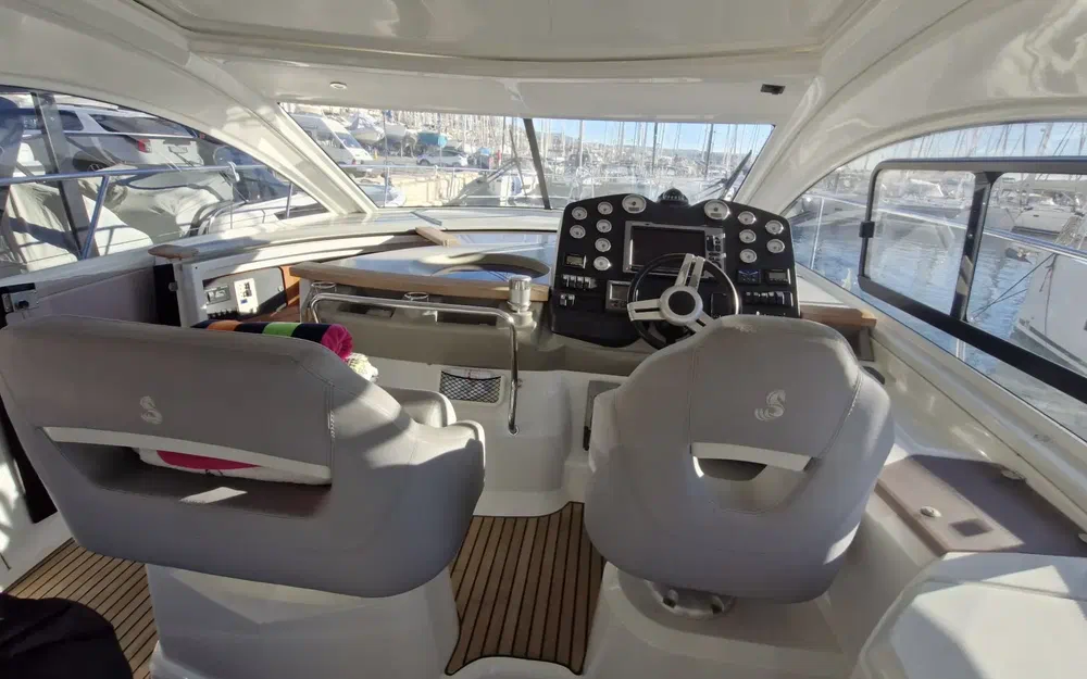 slider 10 Beneteau Monte Carlo 42