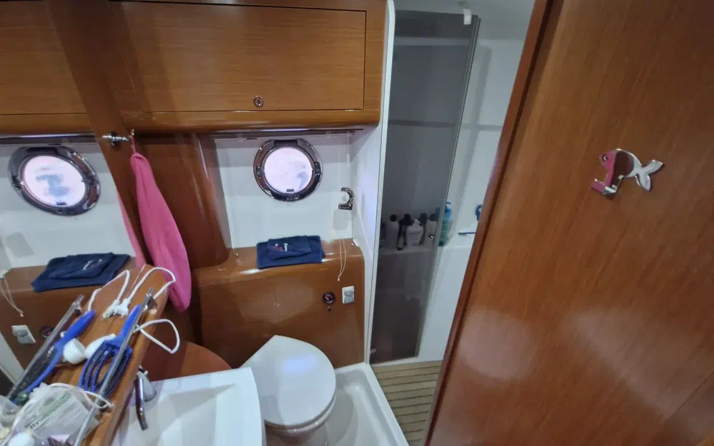 slider 19 Beneteau Monte Carlo 42