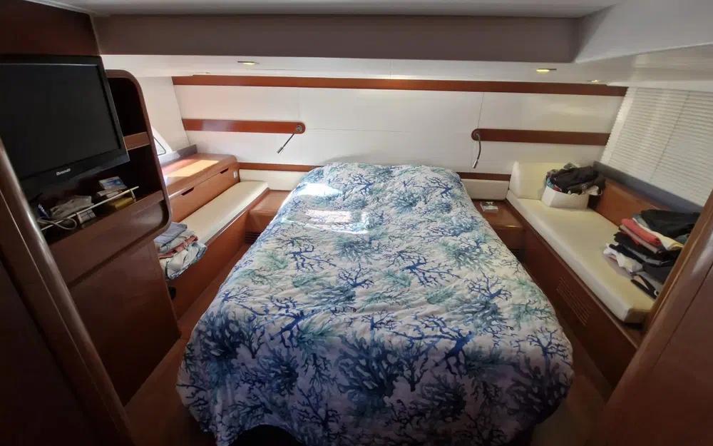 slider 4 Beneteau Monte Carlo 42