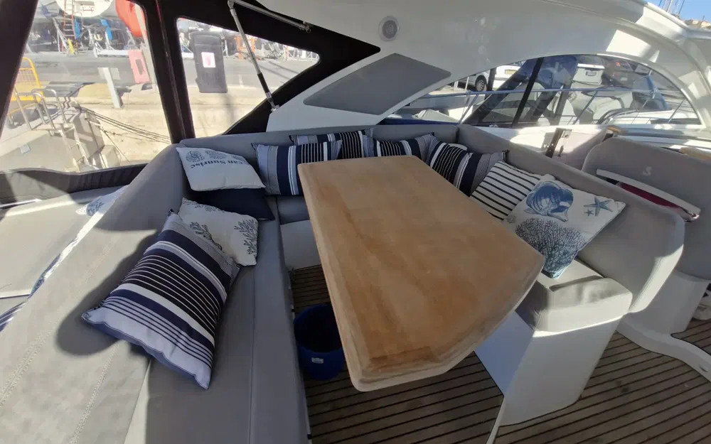 slider 7 Beneteau Monte Carlo 42