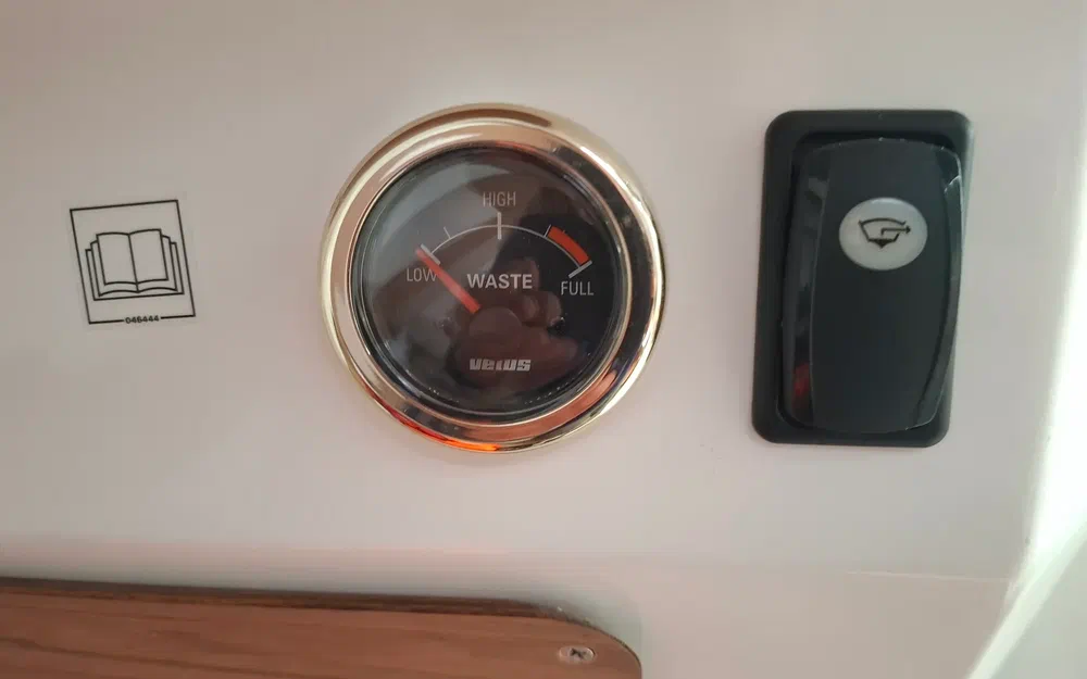 slider 14 Beneteau Antares 680 HB