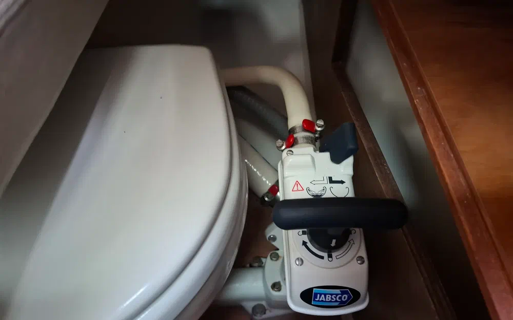 slider 16 Beneteau Antares 680 HB