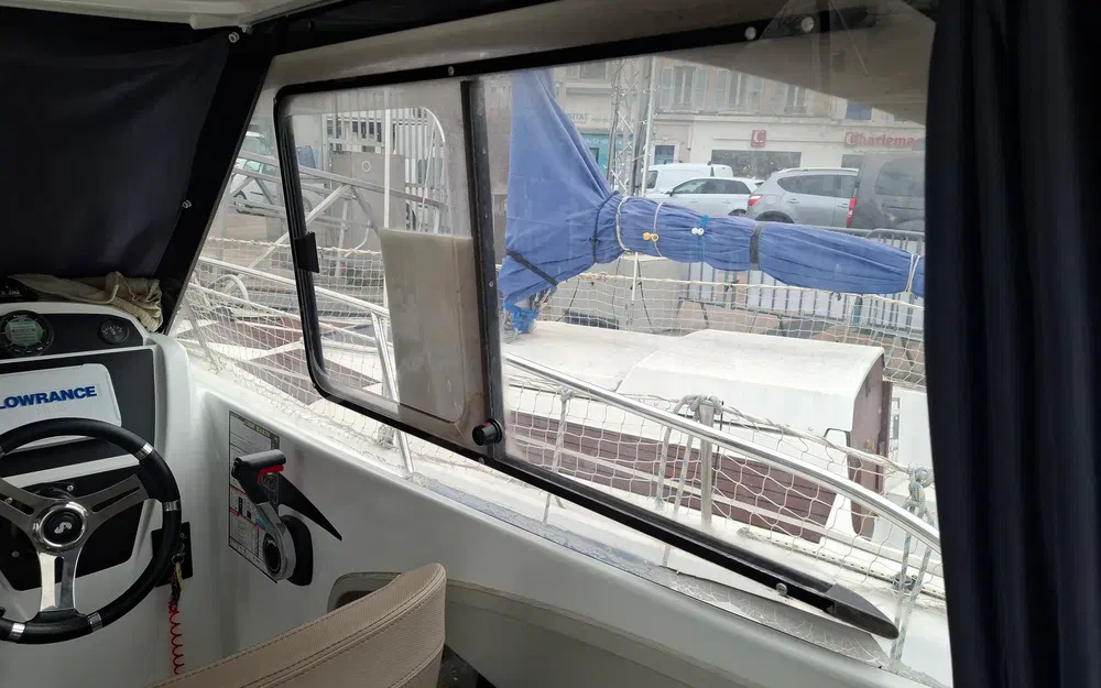 slider 17 Beneteau Antares 680 HB