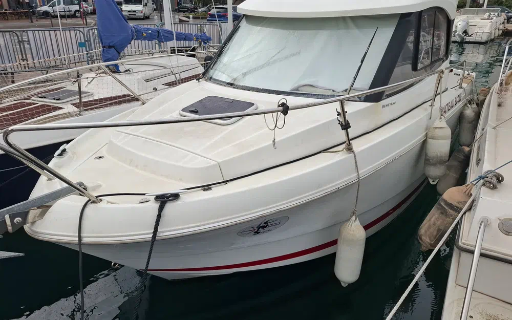 slider 0 Beneteau Antares 680 HB