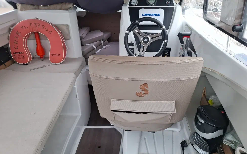 slider 24 Beneteau Antares 680 HB