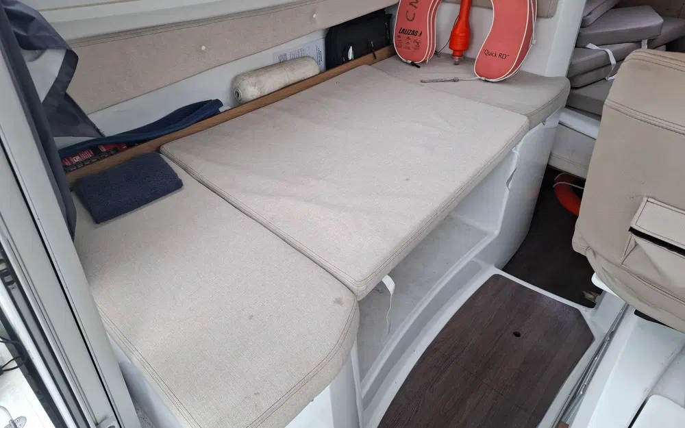 slider 25 Beneteau Antares 680 HB