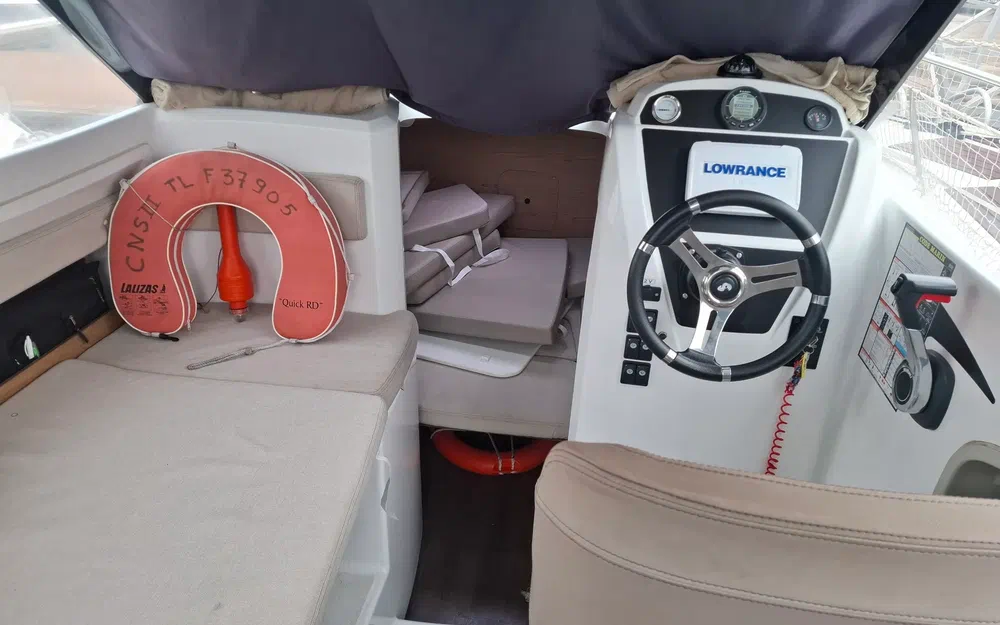 slider 26 Beneteau Antares 680 HB