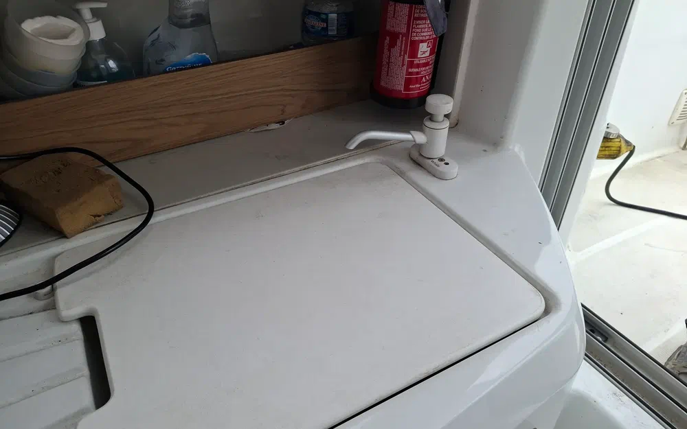 slider 27 Beneteau Antares 680 HB