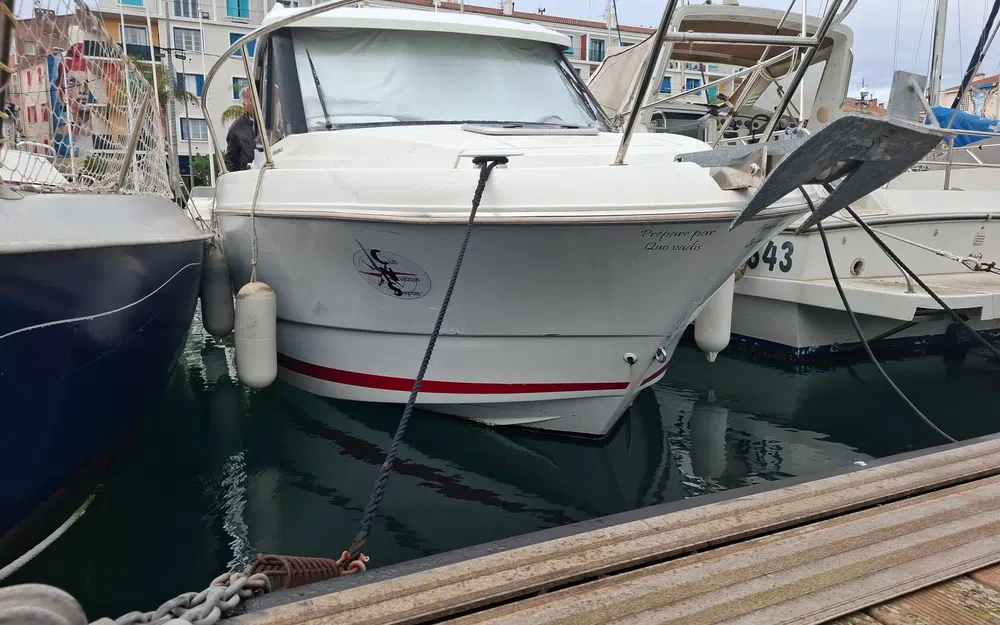 slider 1 Beneteau Antares 680 HB