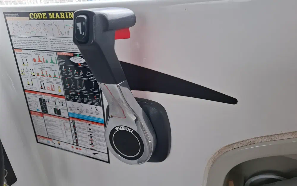 slider 32 Beneteau Antares 680 HB