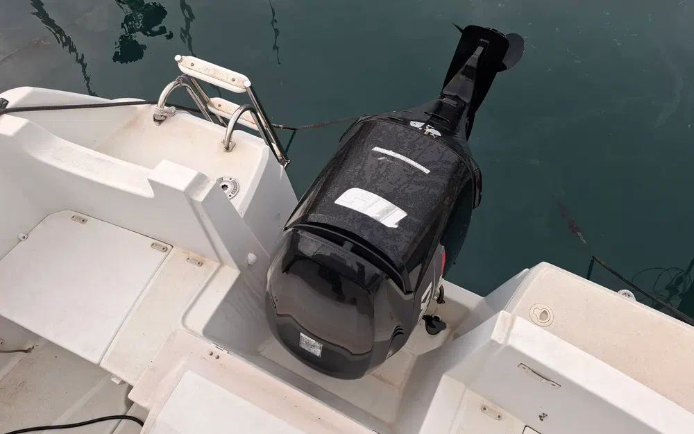 slider 4 Beneteau Antares 680 HB