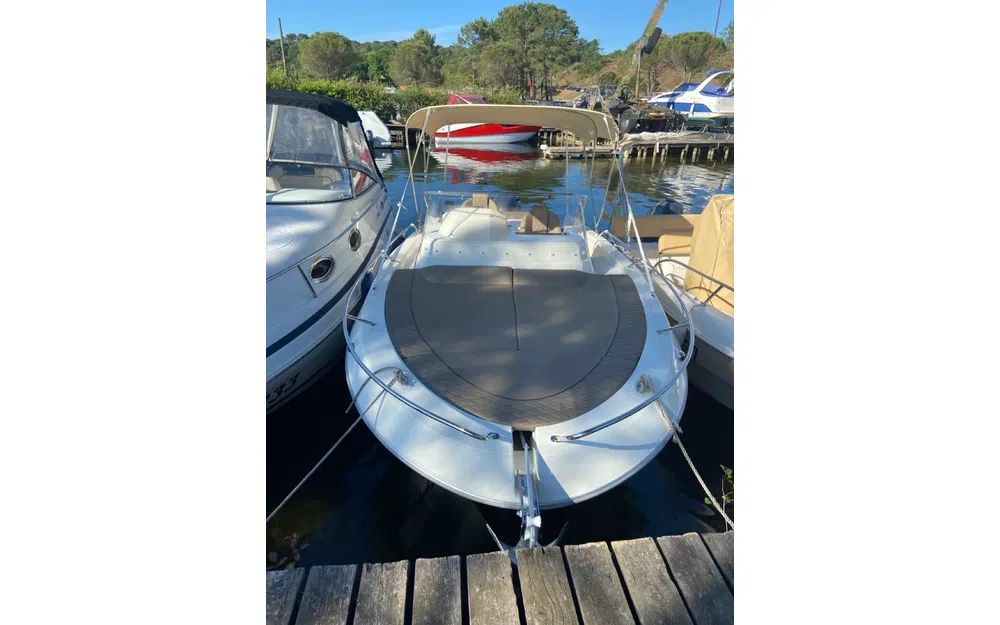 slider 1 Pacific Craft 700 SC