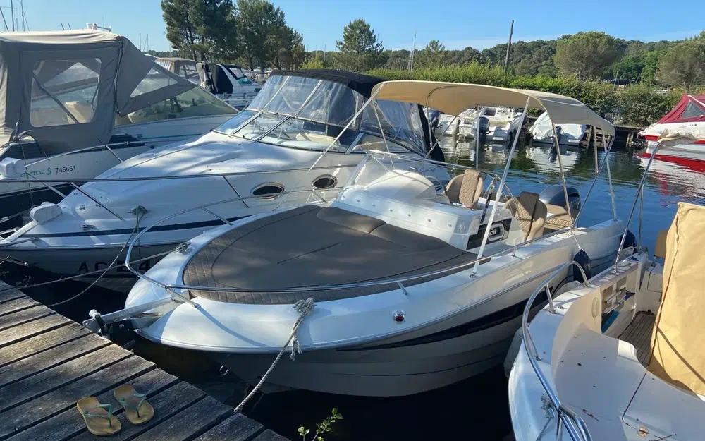 slider 2 Pacific Craft 700 SC