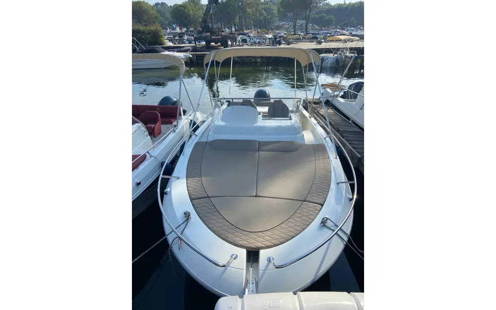 slider 4 Pacific Craft 700 SC