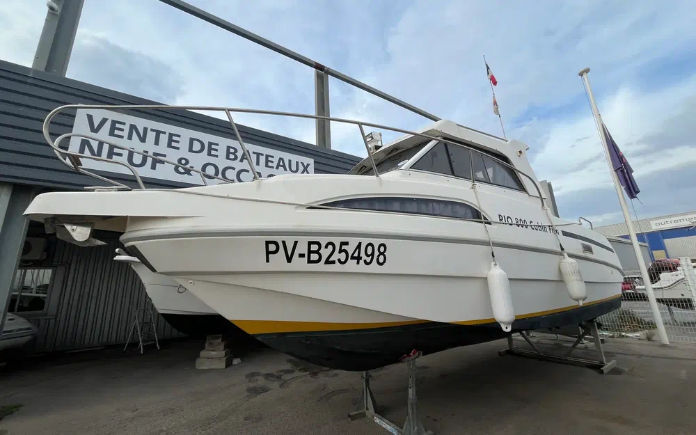 slider 1 Rio 800 Cabin Fish