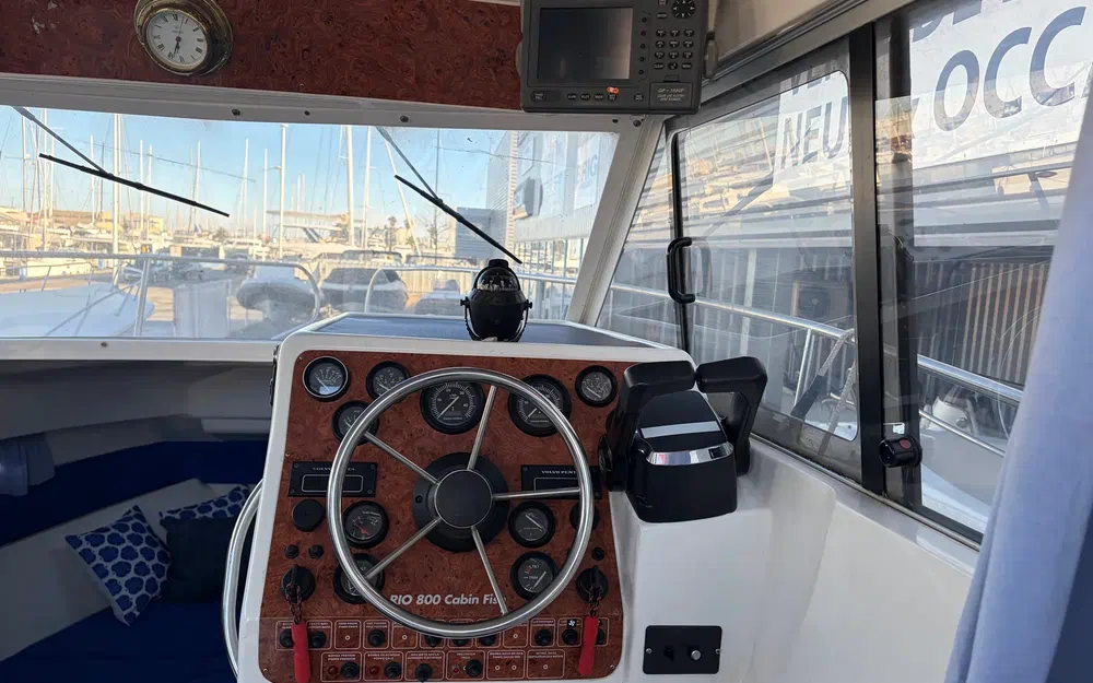 slider 4 Rio 800 Cabin Fish