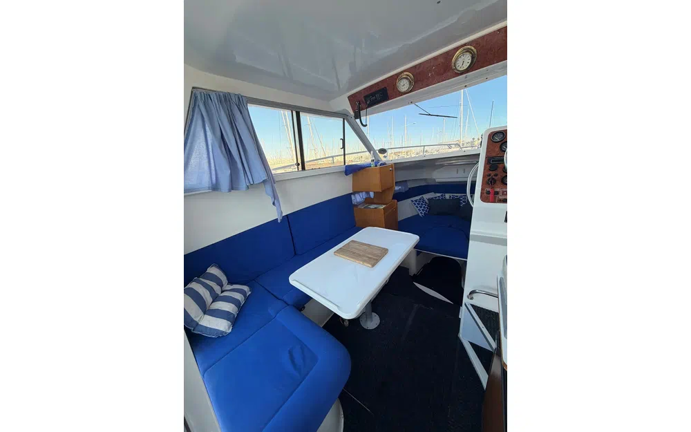 slider 6 Rio 800 Cabin Fish