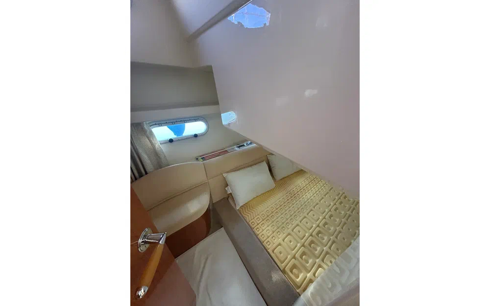 slider 11 Sealine F 34