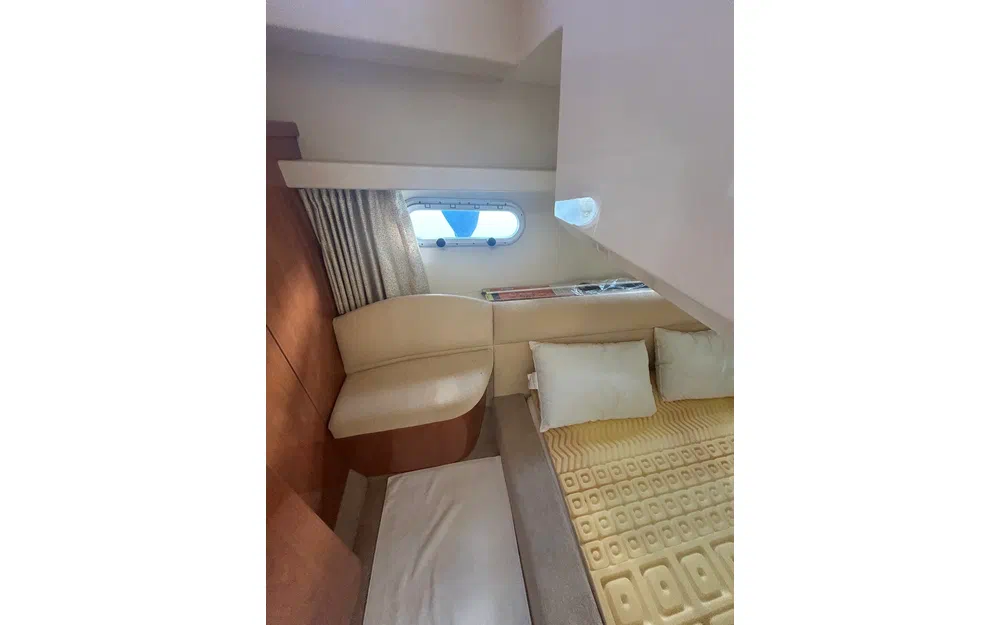 slider 12 Sealine F 34