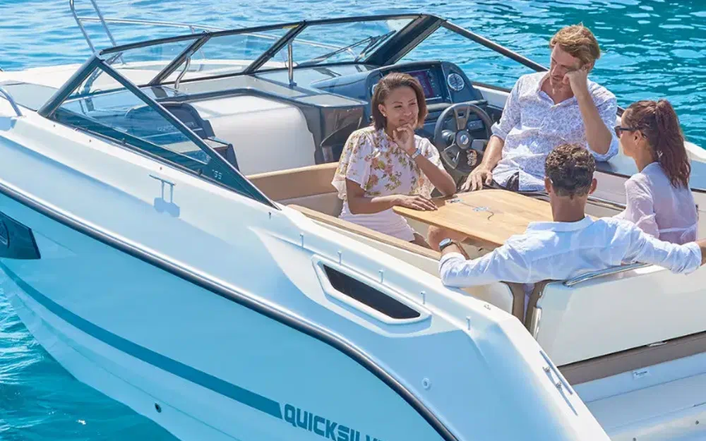 slider 1 Quicksilver Activ 755 Cruiser