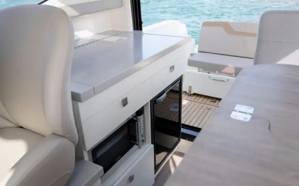 slider 6 Quicksilver Activ 905 Weekend
