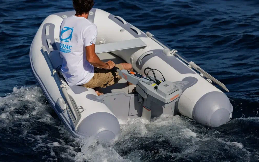 slider 0 Zodiac Cadet 310 Aero