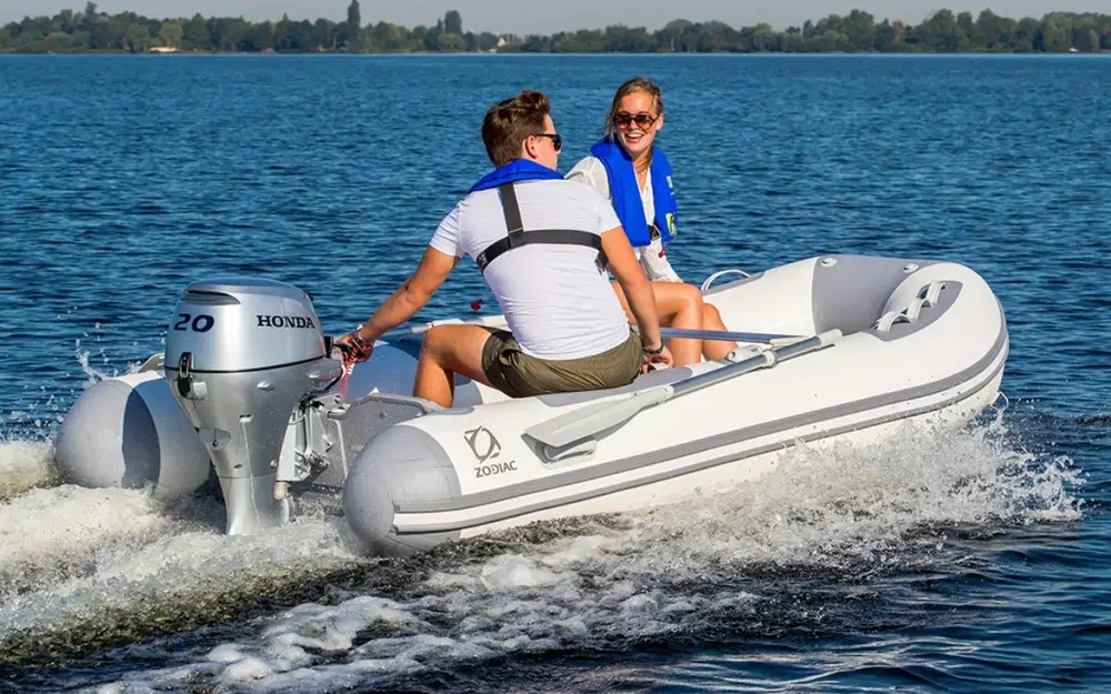 slider 0 Zodiac Cadet 350 Aero