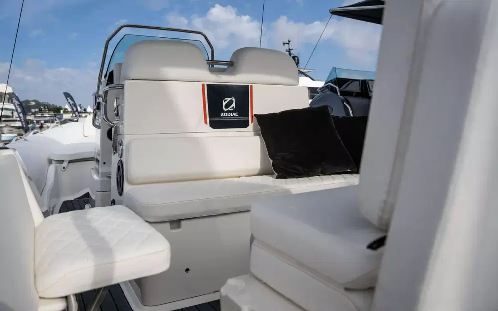 slider 1 Zodiac Medline 7.5 GT