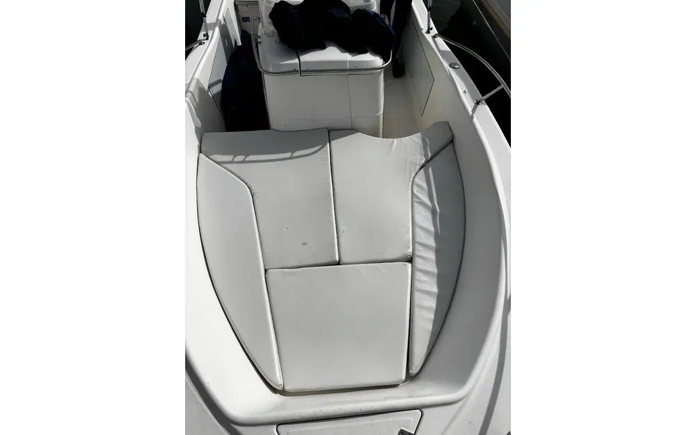 slider 4 Kelt White Shark 205