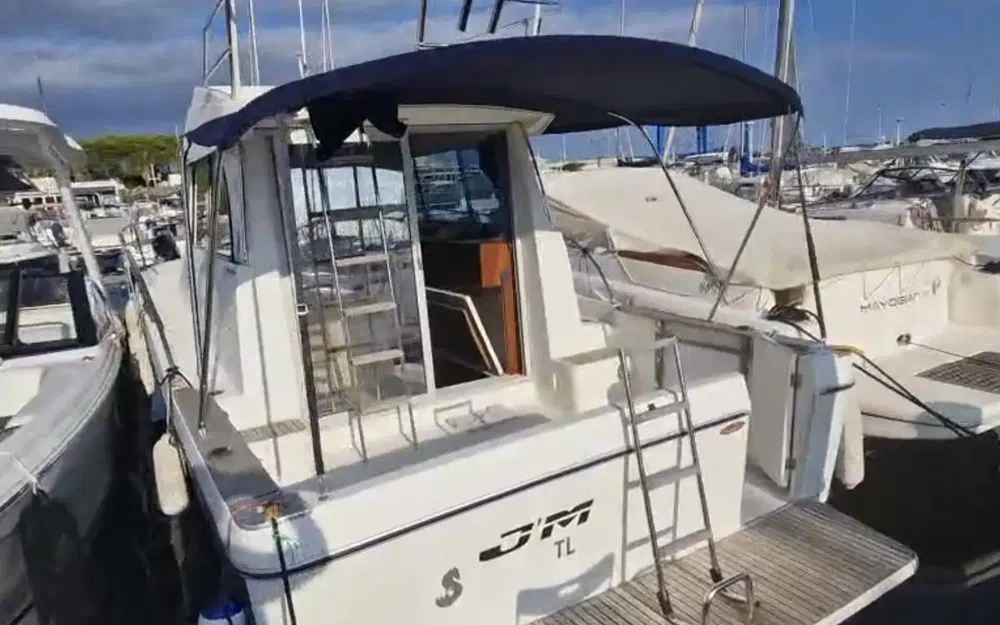 slider 5 Beneteau Antares Serie 9