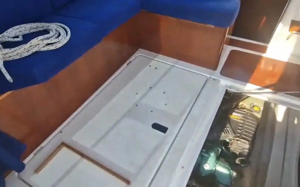 slider 8 Beneteau Antares Serie 9