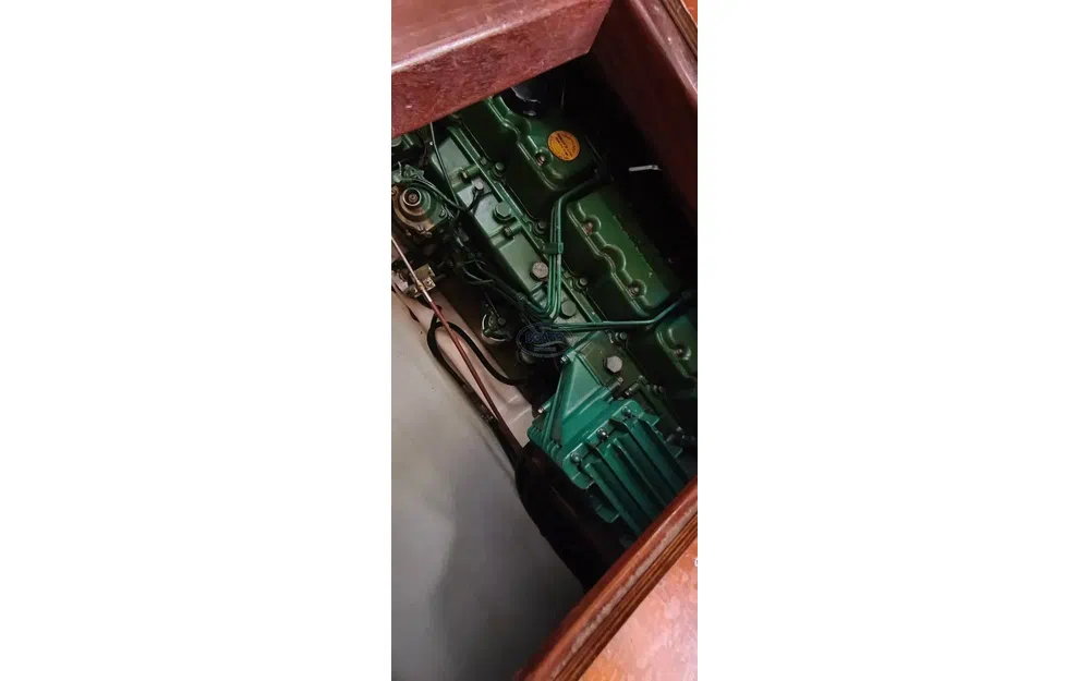 slider 9 Beneteau Antares 8