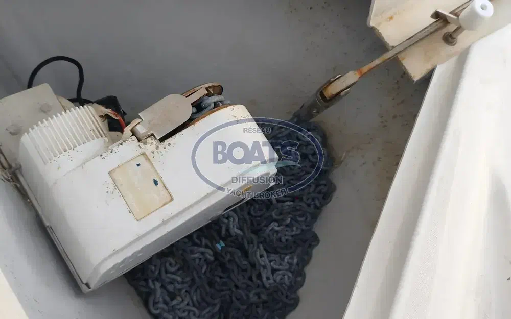 slider 12 Beneteau Antares 8