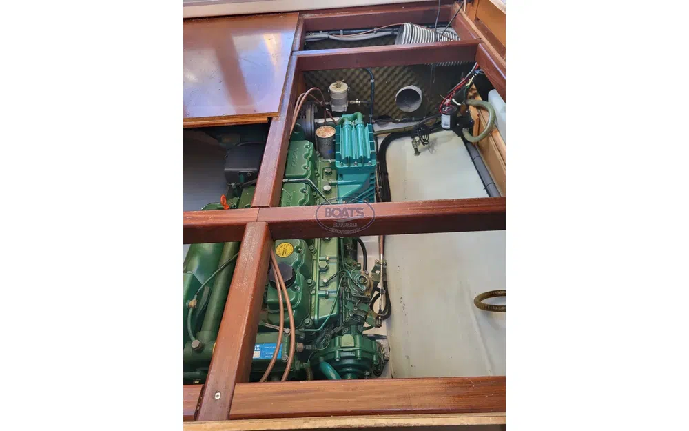 slider 4 Beneteau Antares 8