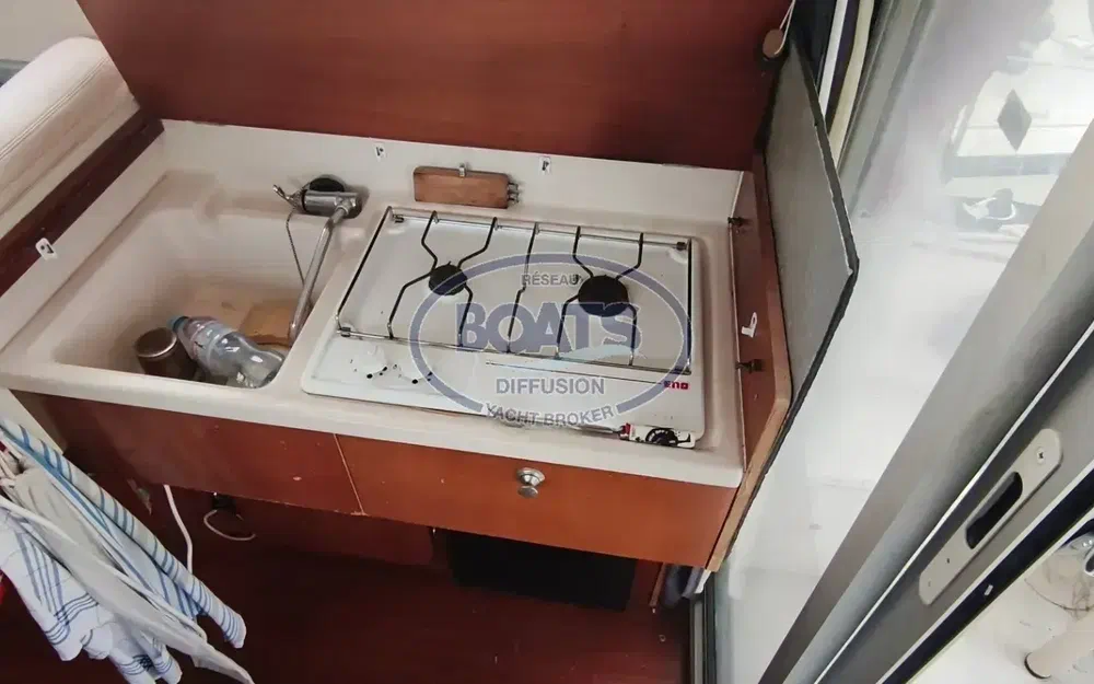 slider 7 Beneteau Antares 8