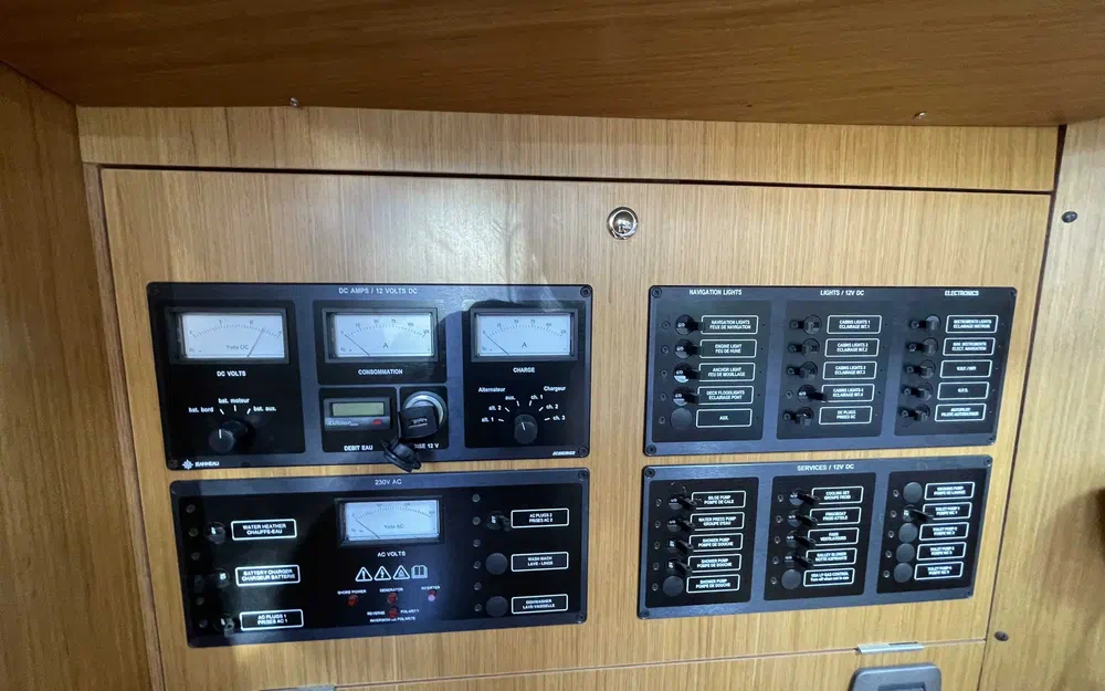 slider 9 Jeanneau Sun Odyssey 45