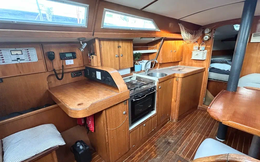 slider 12 Jeanneau Sun Odyssey 33.1