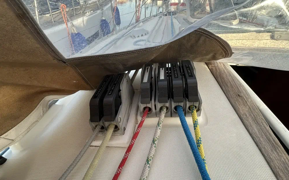 slider 18 Jeanneau Sun Odyssey 33.1