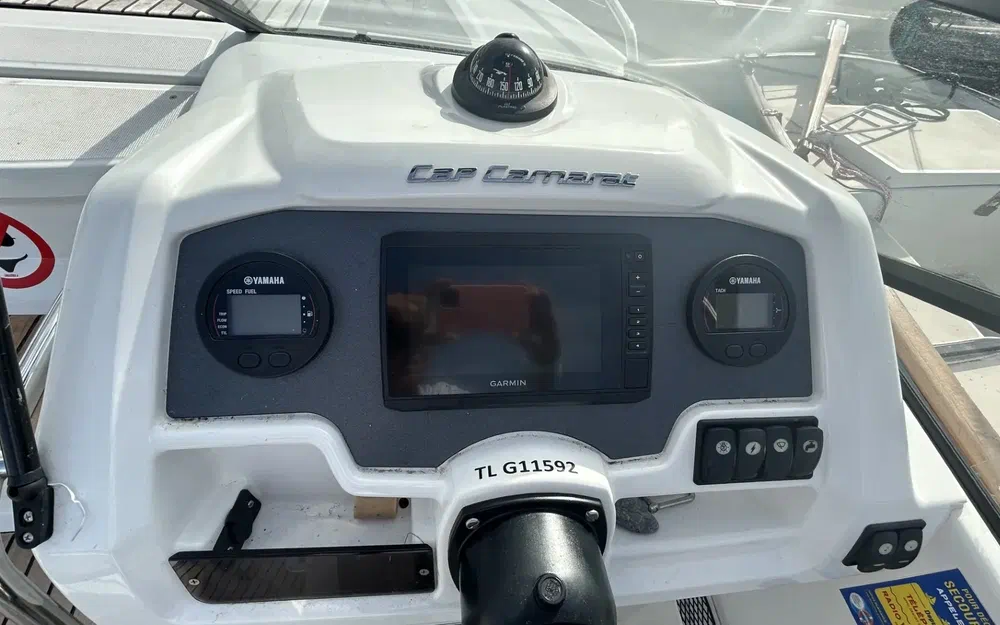 slider 11 Jeanneau Cap Camarat 6.5 DC