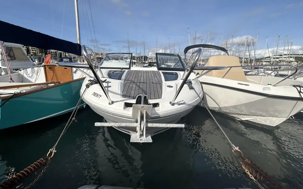 slider 16 Jeanneau Cap Camarat 6.5 DC